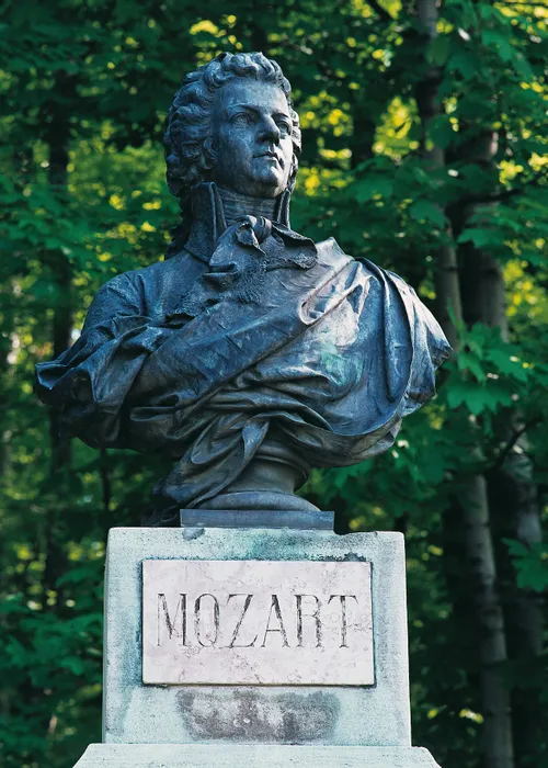 bueste-kapuzinerberg.jpg